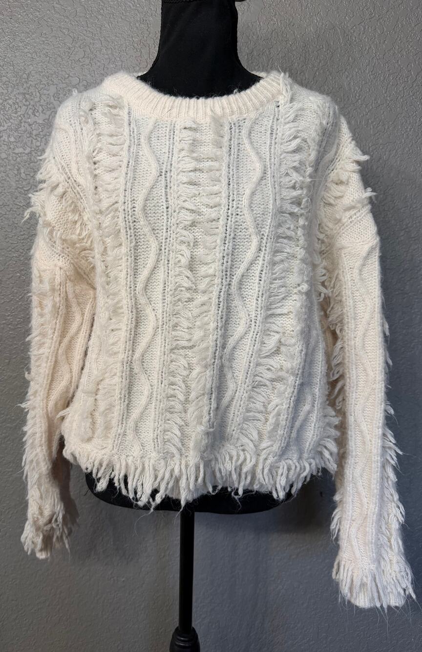 12th Tribe Womens Sz S Cream Tassell Fringe Cable Knit Super Soft Sweater